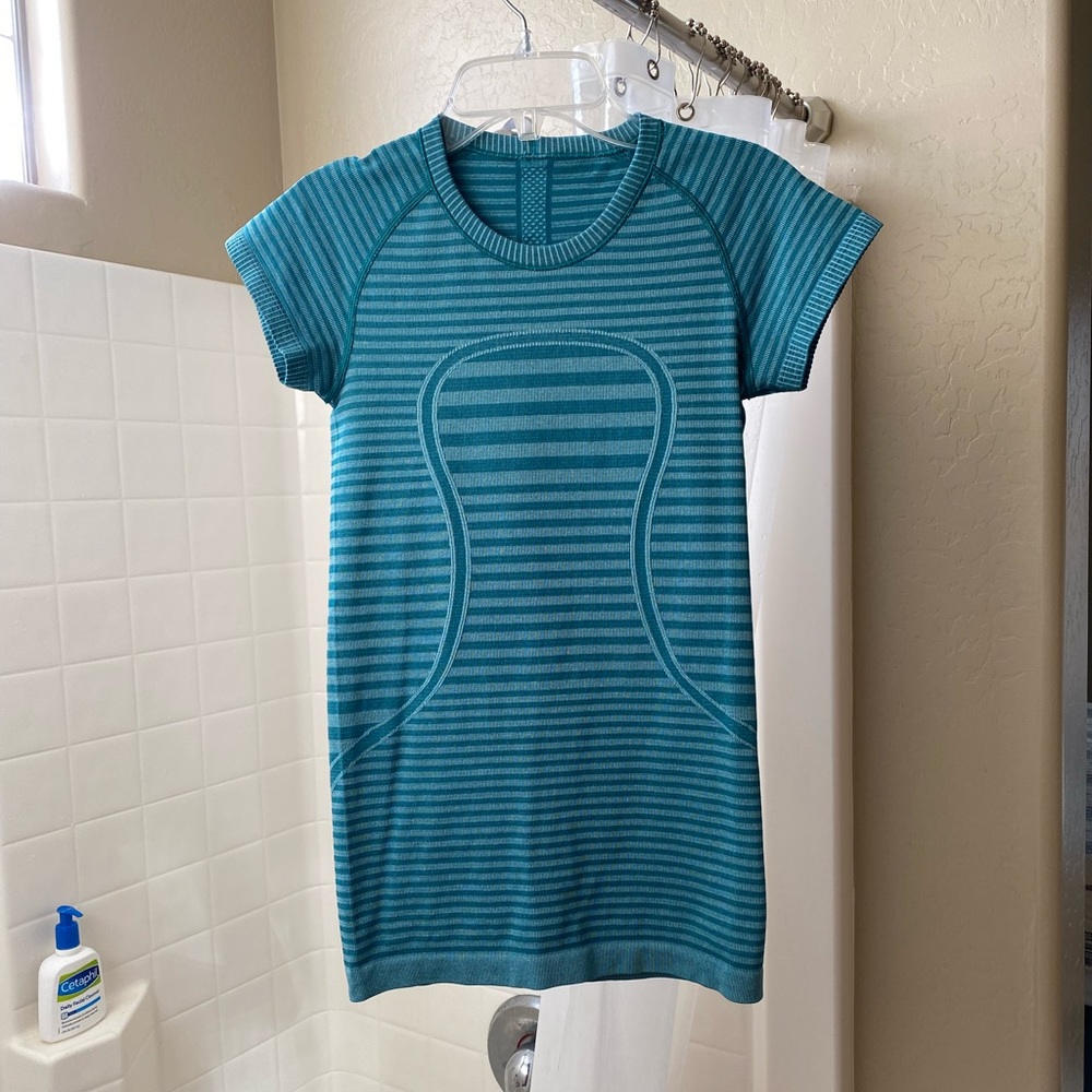 Lululemon Swiftly short sleeve
